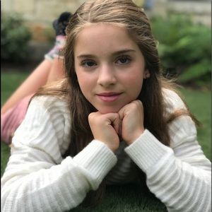 Meet your Posher, Alalexis